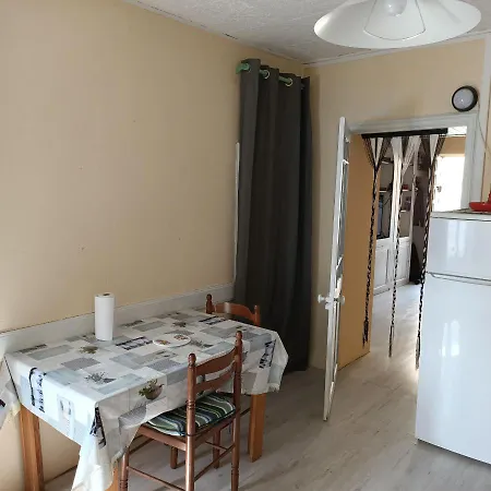 Holiday home Maison Ancienne *